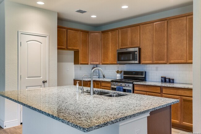 Building Photo - 27311 Gemstone Wy.
