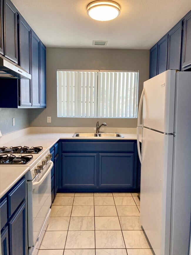 Building Photo - 7728 Barbican Ct
