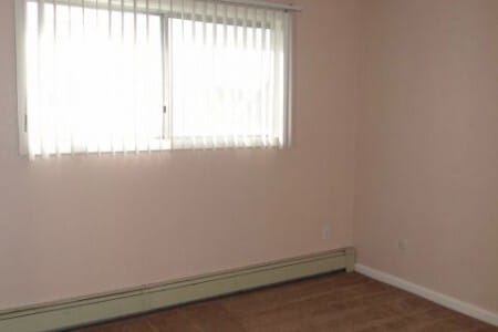 Building Photo - 1410 Lake Elmo Dr