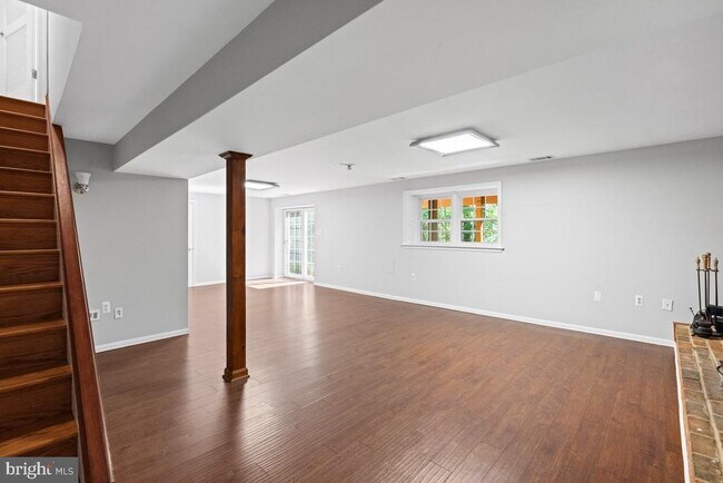 Building Photo - 39225 Foxhill Rd