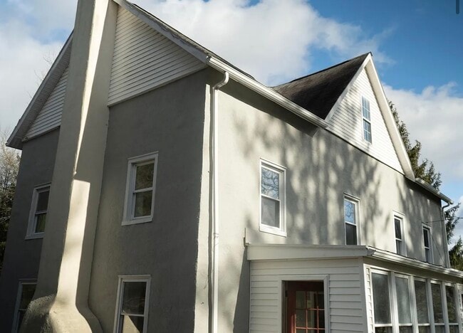 Building Photo - 197 Mercer Mill Rd