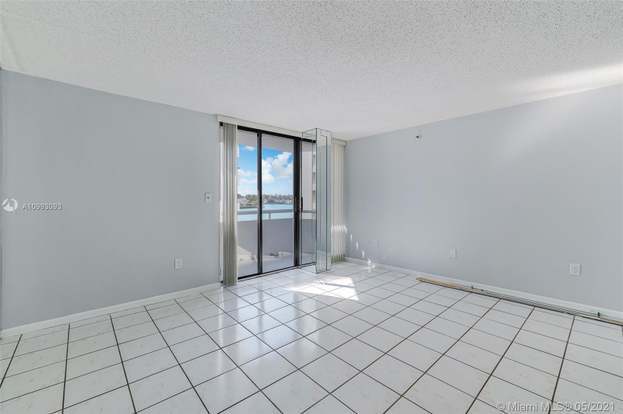 Building Photo - 6830 Indian Creek Dr