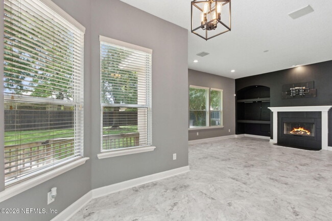Building Photo - 14617 E Zachary Dr