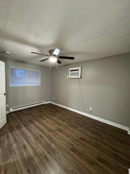 Building Photo - 2602 Chesterfield Ct