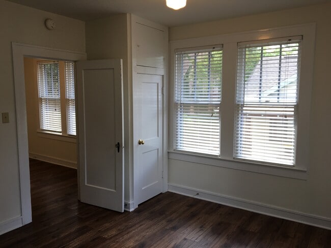 Building Photo - 2210 Euclid Ave