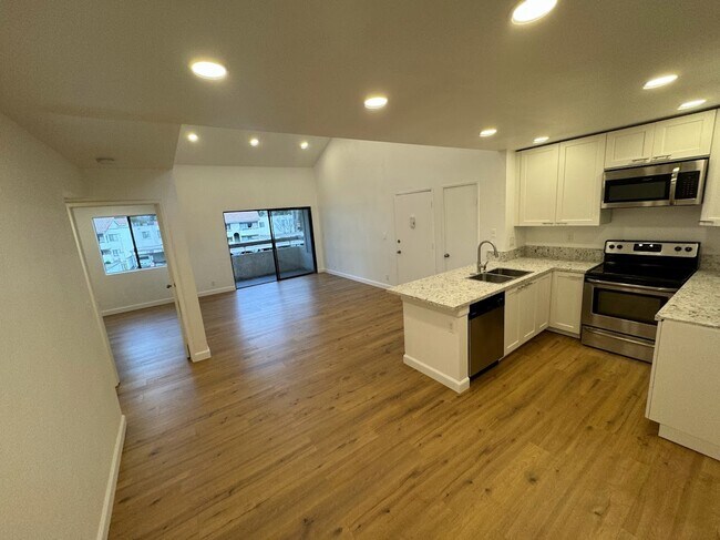 Primary Photo - 25015 Peachland Ave
