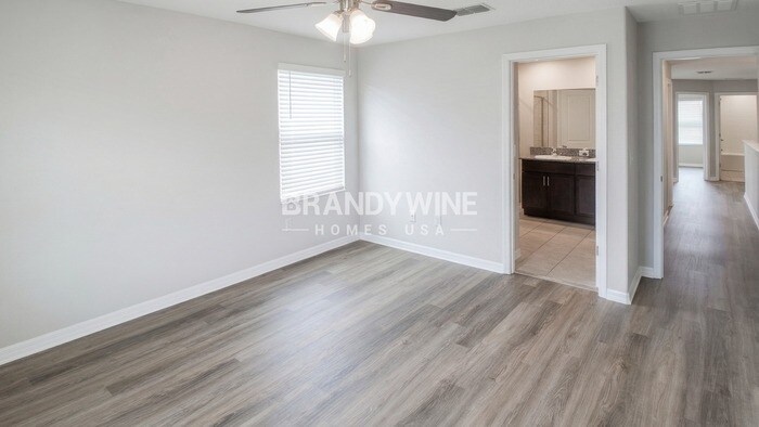 Building Photo - 5573 Mercado Dr