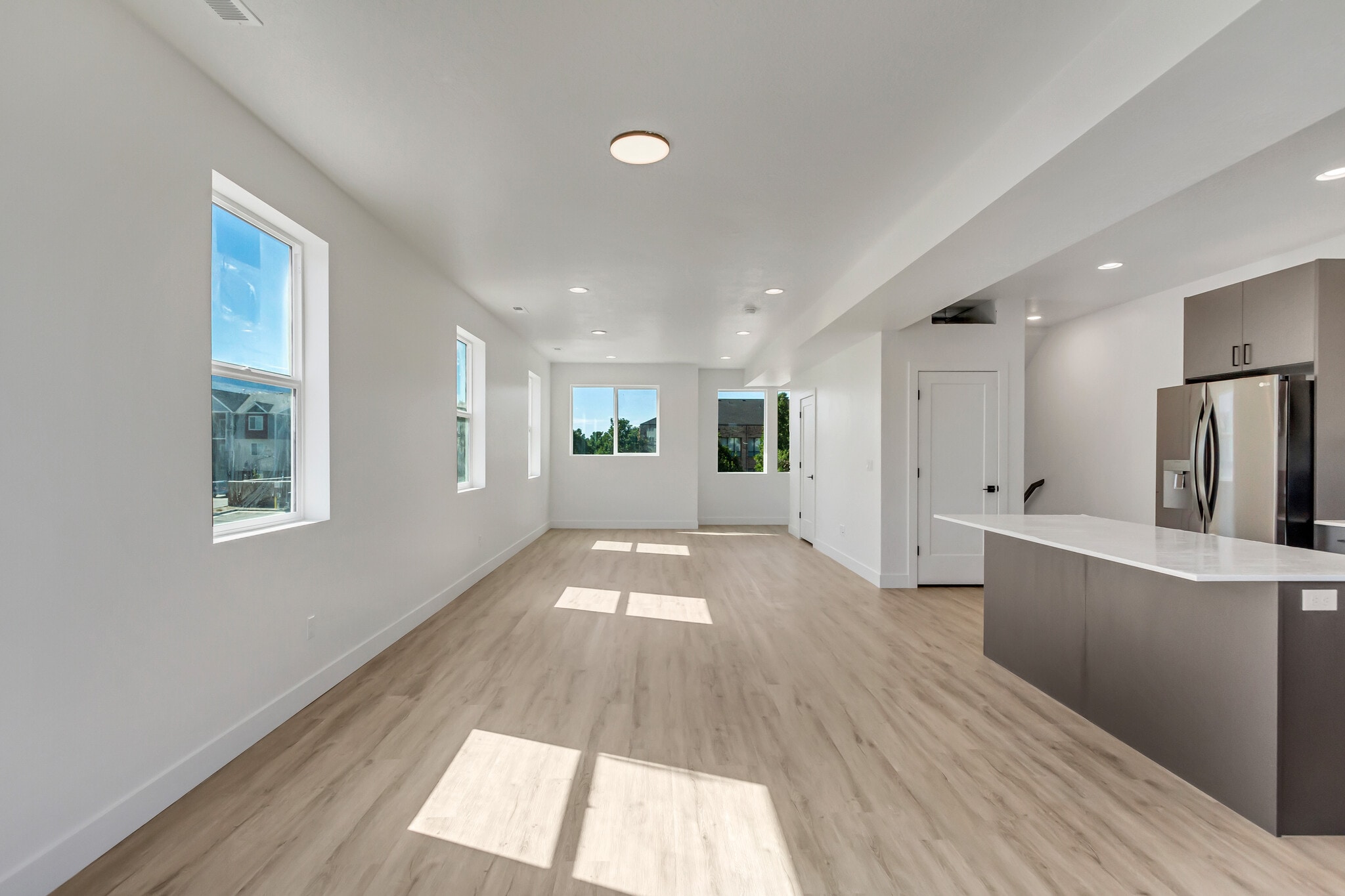 Building Photo - 5913 Wasatch Dr