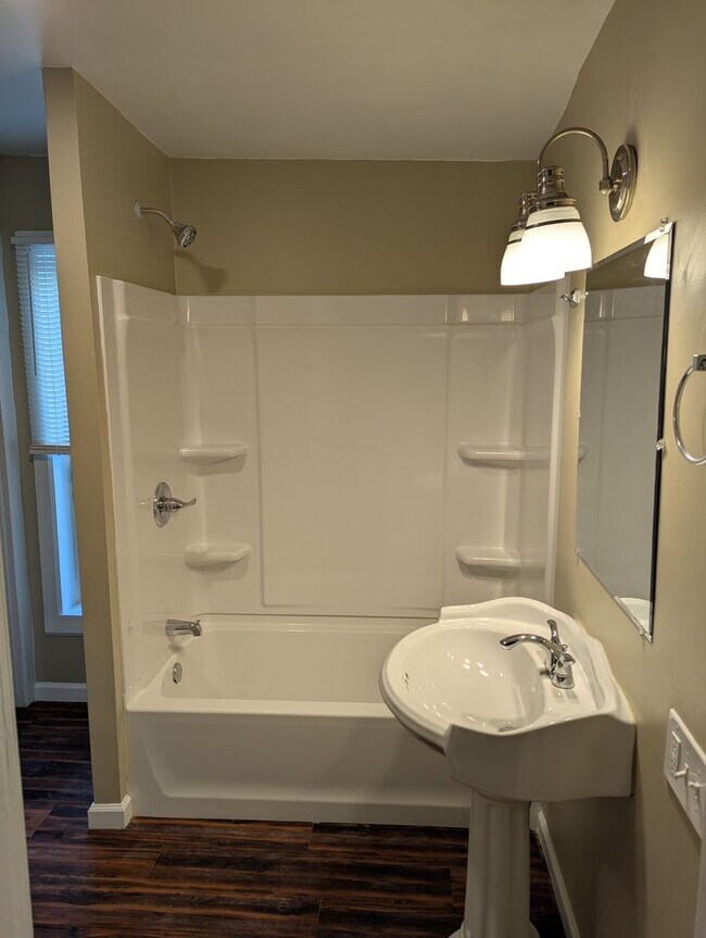 Building Photo - 626 Washington St