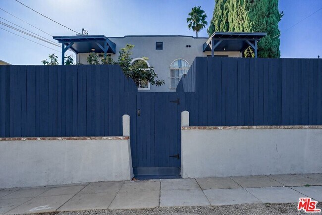 Building Photo - 633 N Rampart Blvd