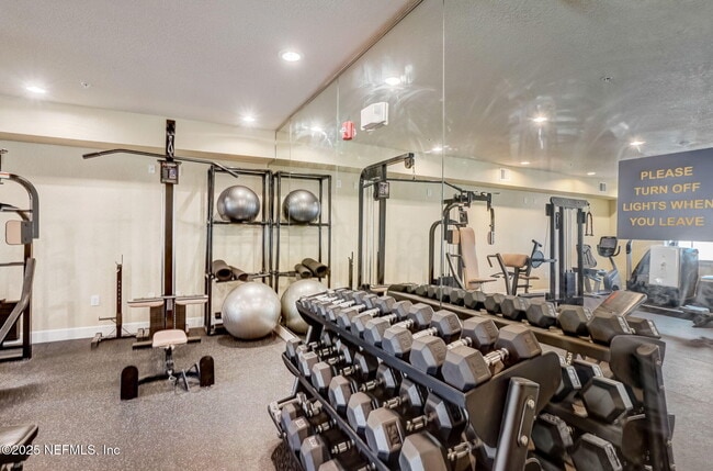 Building Photo - 8539 Gate Pkwy W