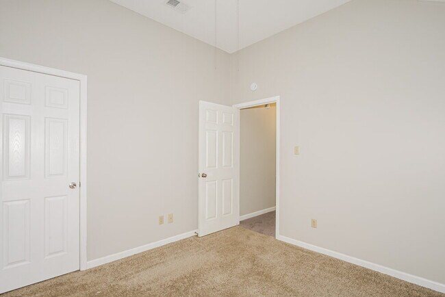 Building Photo - 11059 Bonnie Creek Cove