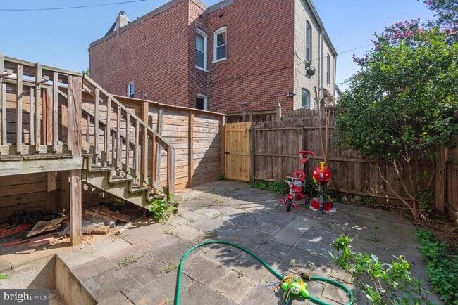 Building Photo - 443 12th St NE