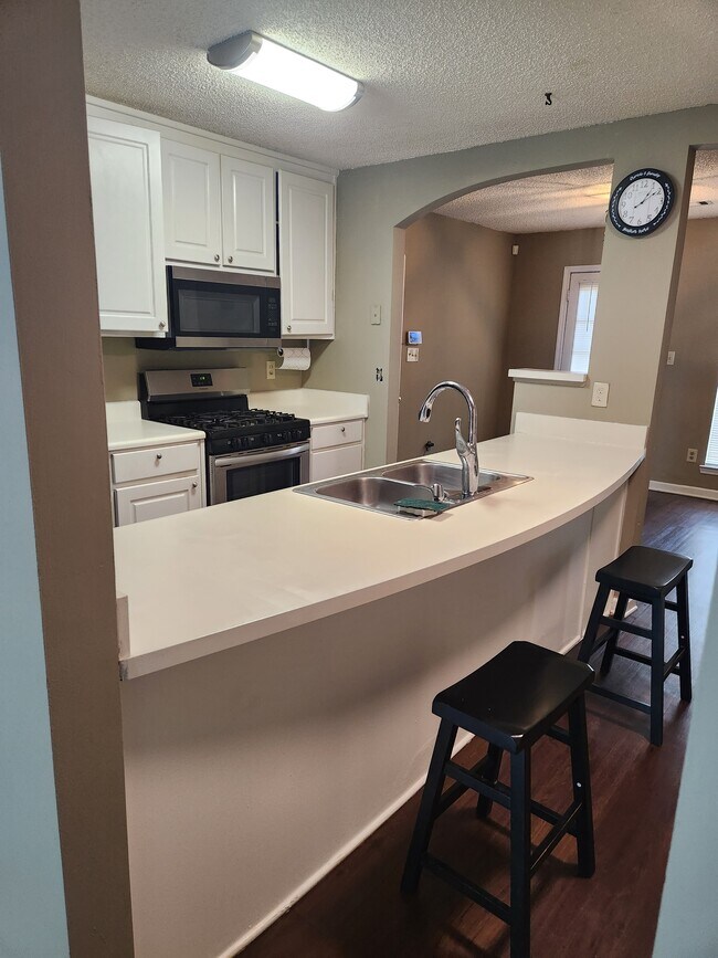 Building Photo - 739 Hynds Springs Dr