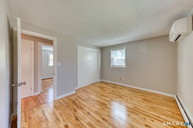 Building Photo - 371 Warrenville Rd