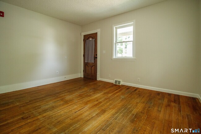 Building Photo - 13 Ingraham Pl