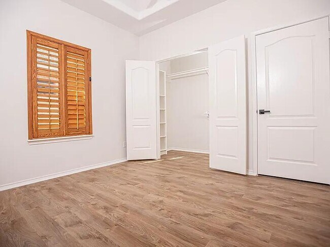 Building Photo - 1616 Sebastian Dr