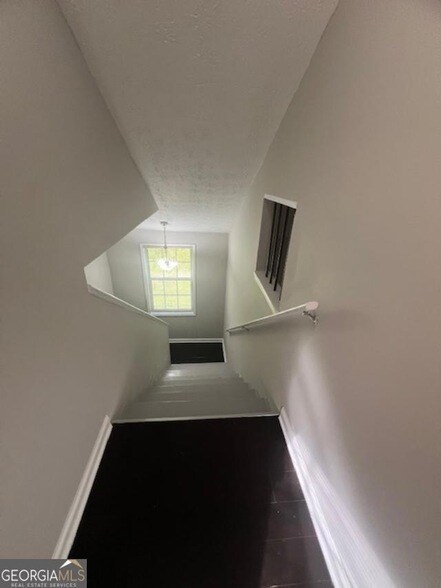 Building Photo - 9442 Cypress Ln
