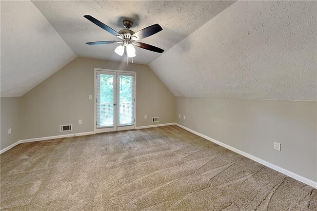 Building Photo - 4125 Inola Trail NE