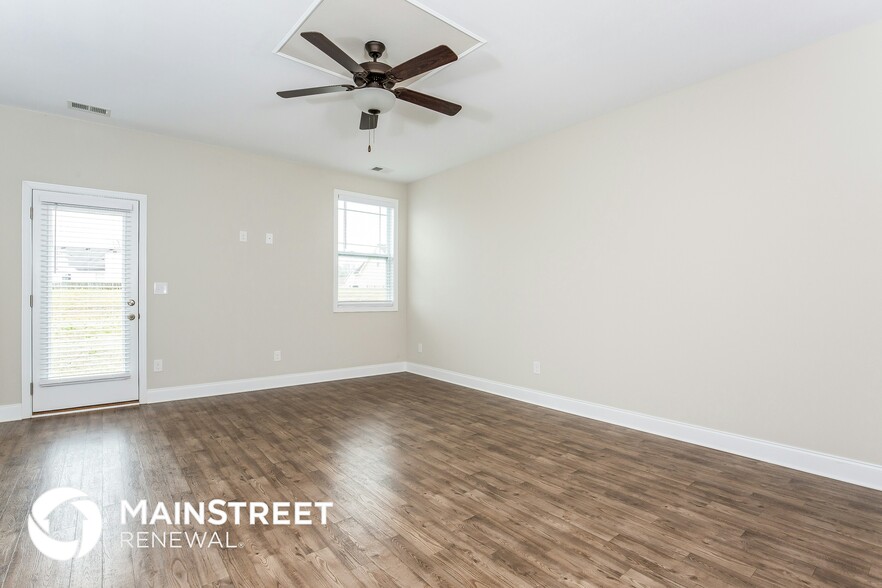 Building Photo - 1230 Catawba Way