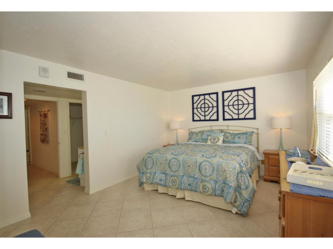 Building Photo - 901 Collier Ct