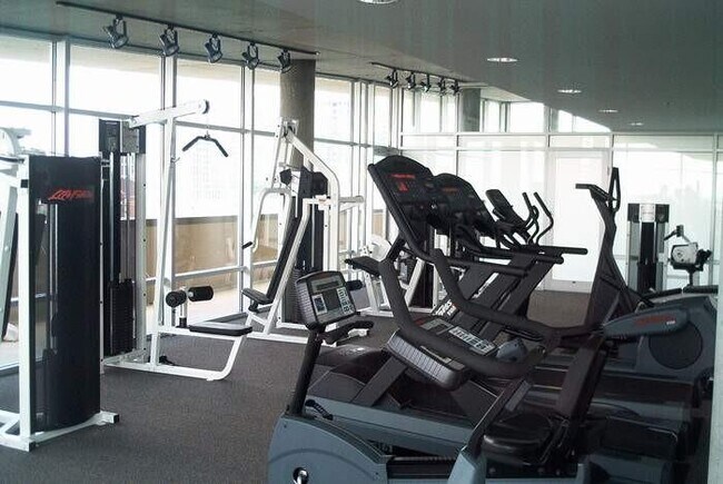 Building Photo - 845 Spring St NW