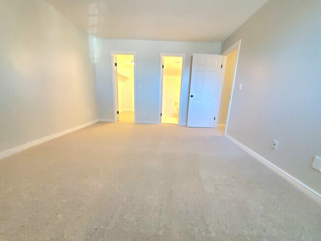 Building Photo - 3061 S Ursula Cir