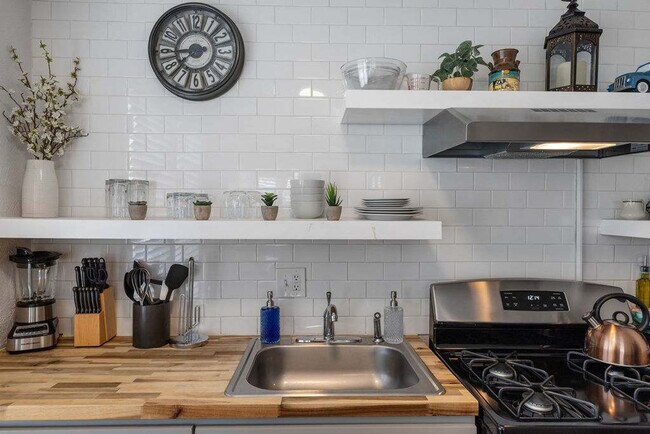 Building Photo - 2490 Main St