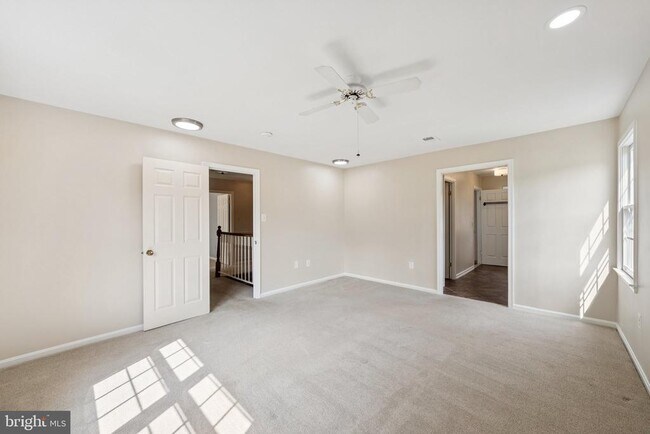 Building Photo - 6245 Windward Dr
