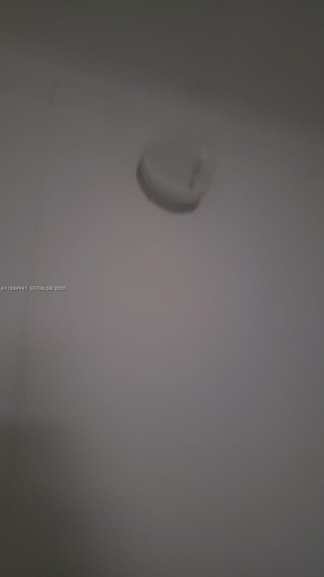 Building Photo - 1517 Logan St