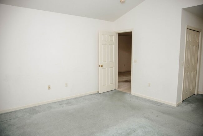 Building Photo - 32 Gantz Meadows