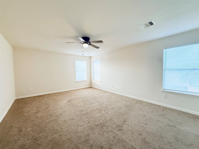 Building Photo - 431 Mantova Dr