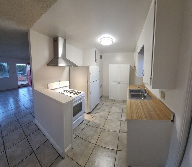 Building Photo - Great 3 bedroom 2 bath home in SLO for rent