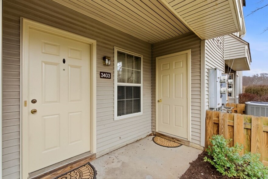 Building Photo - 3403 Waltham Ct