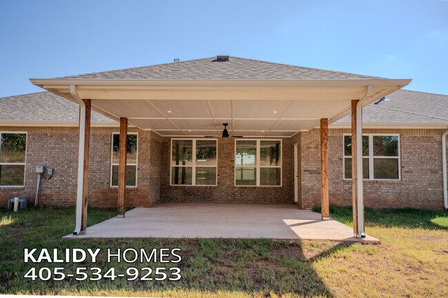 Building Photo - 2103 Kalidy Dr