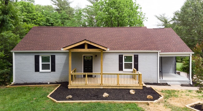 Primary Photo - 5211 Holston Dr