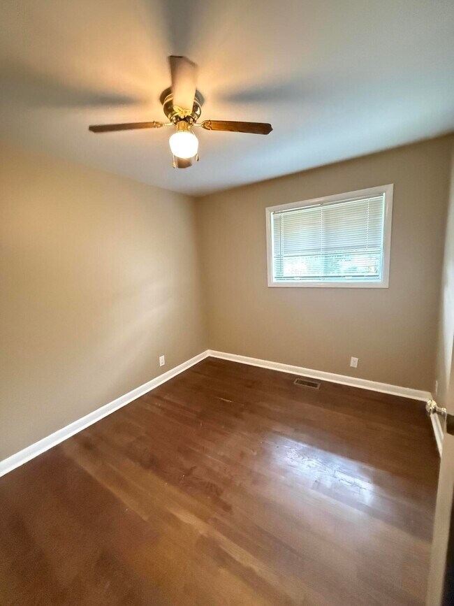 Building Photo - 2017 St Teresa Dr