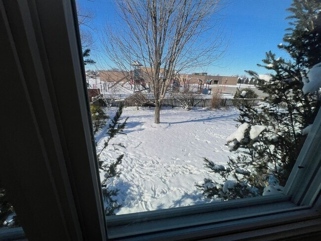 Building Photo - Great family home next door to Edwards Elementary in west Ames-4 bedroom 3 1/2 baths, 2 car garag...