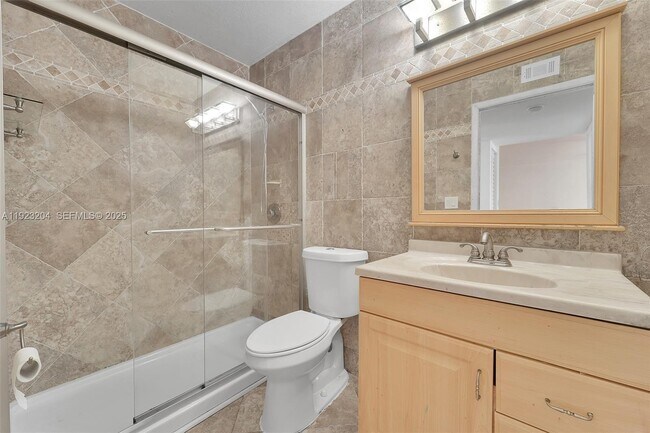 Building Photo - 1265 SW 46th Ave