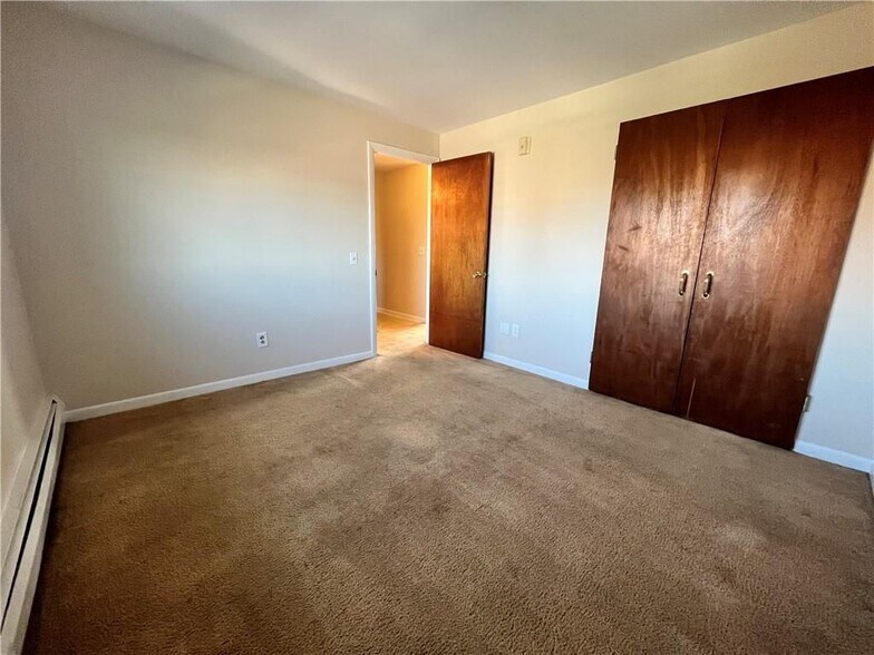 Building Photo - 70 Carroll Ave