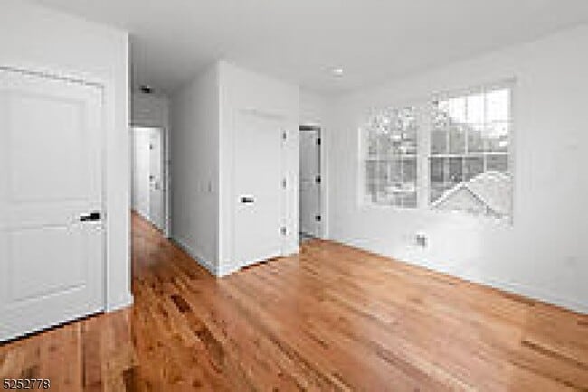 Building Photo - 125 Broughton Ave