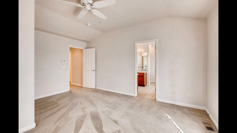 Building Photo - 324 E Fountain Blvd