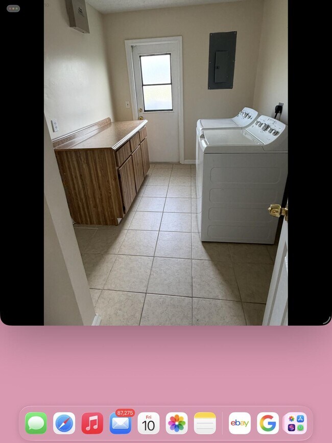 Building Photo - 726 NE Lanfair St