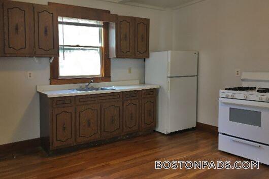 Building Photo - 141 Brown St