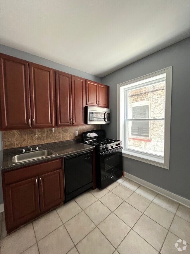 Building Photo - 729 Avenue A