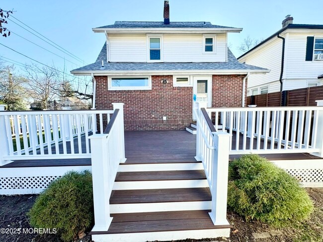 Building Photo - 208 E Bergen Pl