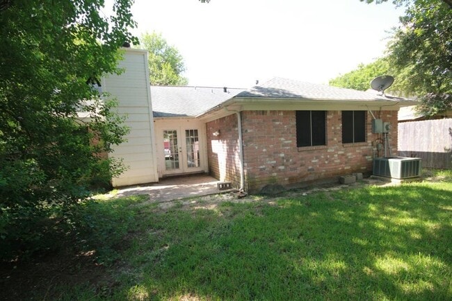 Building Photo - 21402 Park Bishop Dr