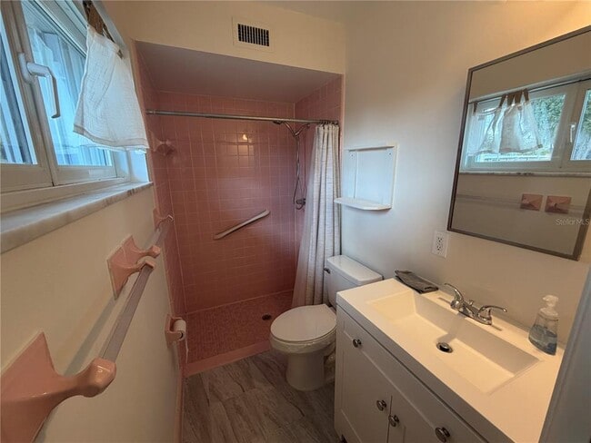 Building Photo - 1595 Adrian St