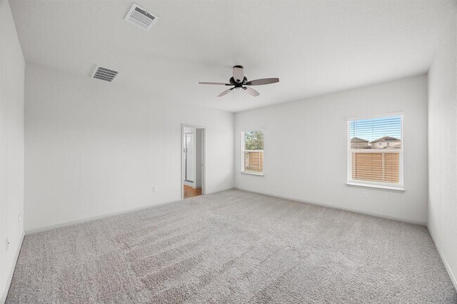 Building Photo - 356 Shiner Ln