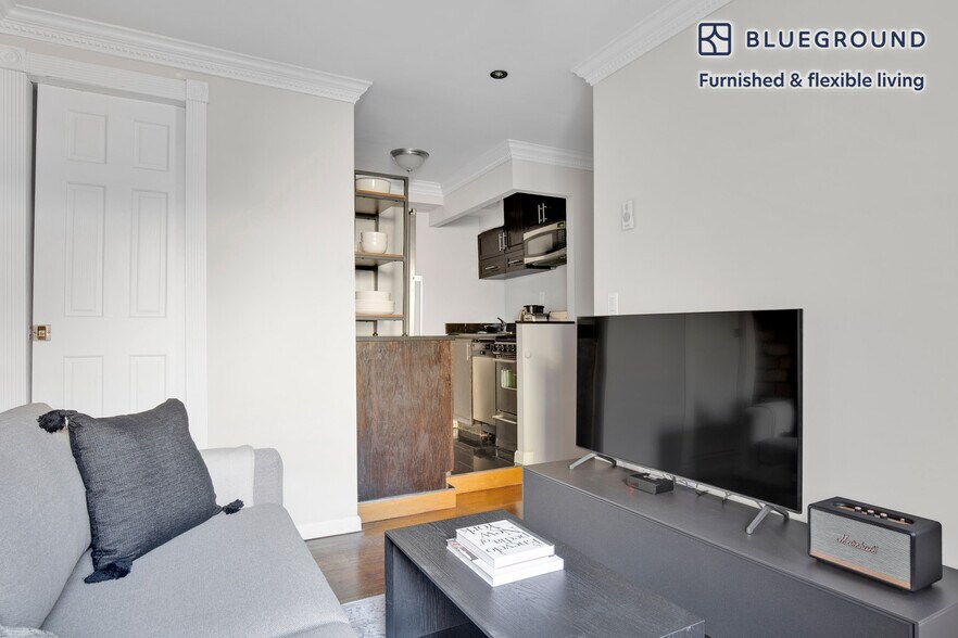 Building Photo - 229 1st Ave.